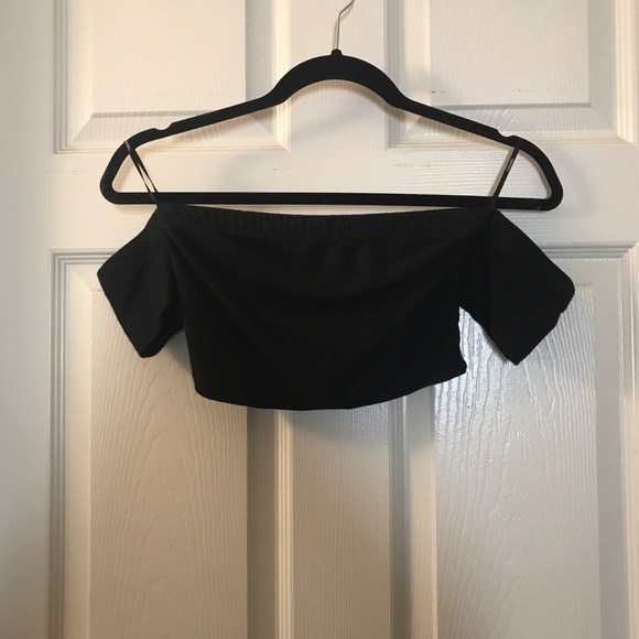 NOWT Off the shoulder black crop top forever 21 - Picture 2 of 3